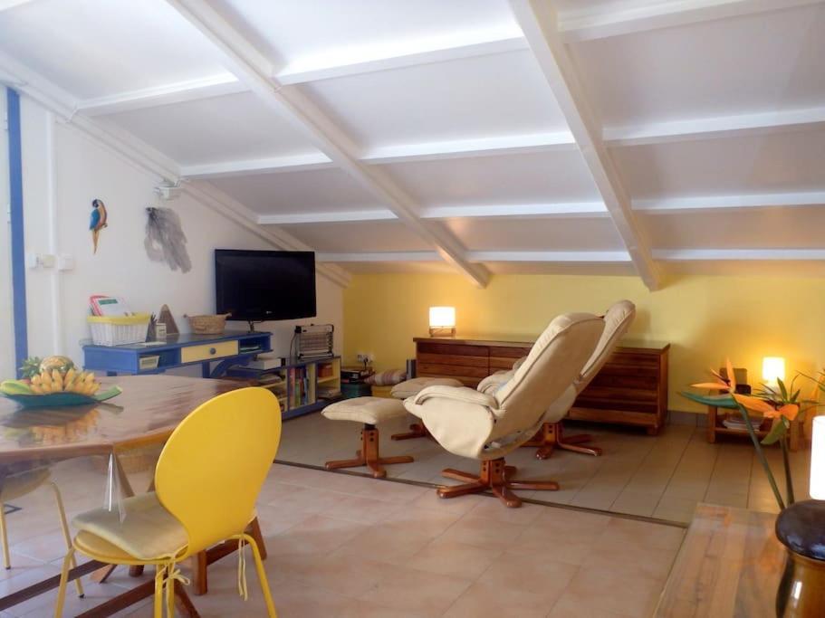 Charmant Et Spacieux Studio A 50M De La Plage Le Diamant Esterno foto